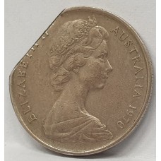 AUSTRALIA 1976 . FIVE 5 CENTS COIN . RARE ERROR . BITTEN CLIPPED EDGE